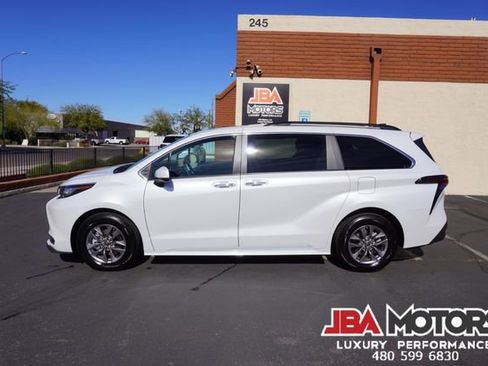 Used 2023 Toyota Sienna XLE image 31