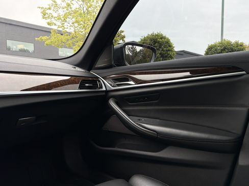 Used 2017 BMW 540i RWD image 24
