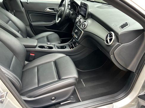Used 2019 Mercedes-Benz CLA 250 image 45