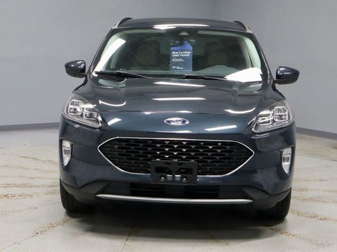 Certified 2022 Ford Escape Titanium w/ Class II Trailer Tow Package AWD/4WD image 7