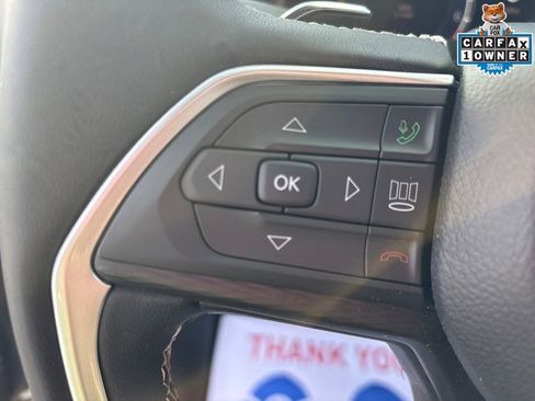 Certified 2025 Jeep Grand Cherokee Altitude image 19