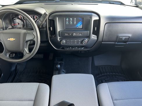 Used 2018 Chevrolet Silverado 1500 Custom w/ LPO, Black Pack AWD/4WD image 29