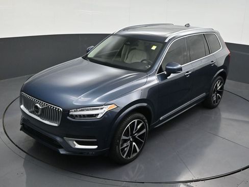 Certified 2023 Volvo XC90 B6 Plus w/ Protection Package Premier AWD/4WD image 17