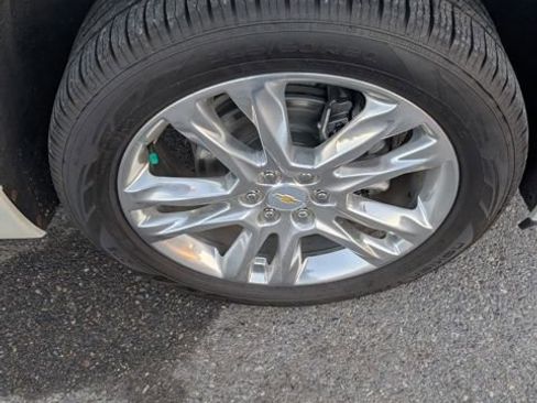 Used 2021 Chevrolet Traverse High Country AWD/4WD image 14