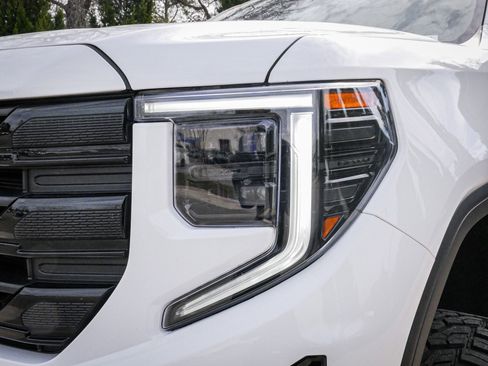Used 2024 GMC Sierra 1500 Elevation AWD/4WD image 6