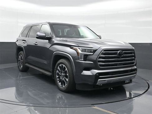 Used 2024 Toyota Sequoia Limited image 13