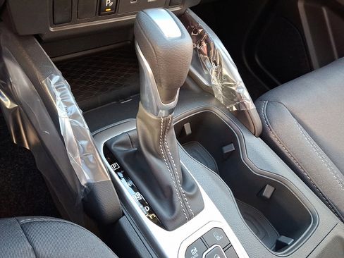 New 2026 Nissan Frontier SV w/ Tow Package image 10