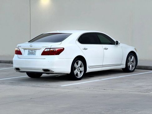 Used 2010 Lexus LS 460 L RWD image 7