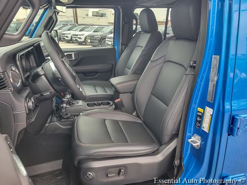 New 2026 Jeep Wrangler Unlimited Sahara AWD/4WD image 14