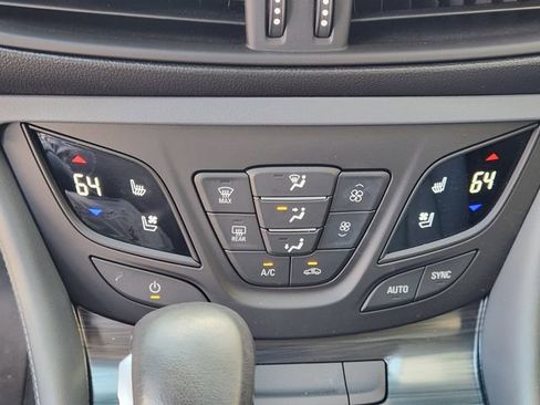 Used 2019 Buick Envision Premium w/ Driver Confidence Package AWD/4WD image 19