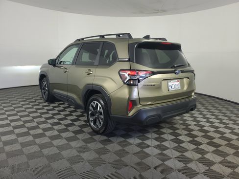 Used 2026 Subaru Forester Premium image 6