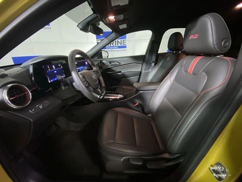 Certified 2025 Chevrolet Trax RS w/ Driver Confidence Package image 23