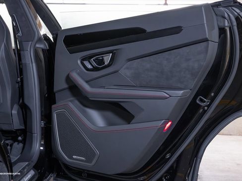 Used 2024 Lamborghini Urus S image 41