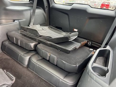 Certified 2018 Ford Explorer Platinum image 24