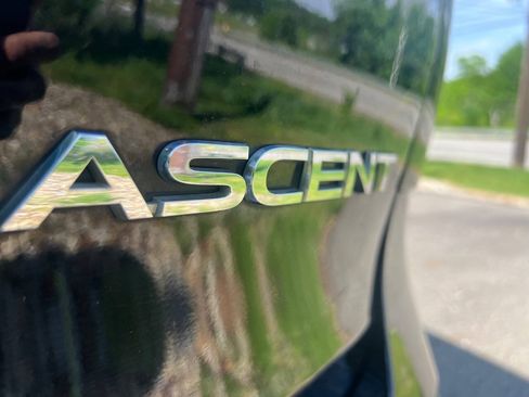 Used 2019 Subaru Ascent Premium AWD/4WD image 25