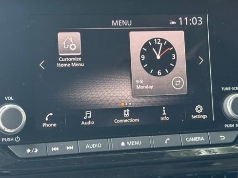 New 2025 Nissan Pathfinder SV w/ Black Appearance Package image 37