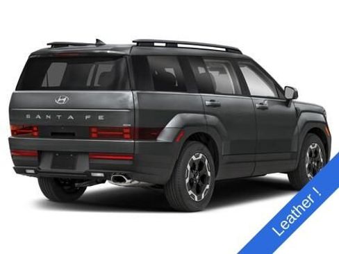 Used 2025 Hyundai Santa Fe SEL FWD image 2