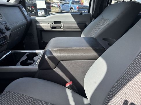 Used 2011 Ford F350 4x4 Crew Cab Super Duty image 23