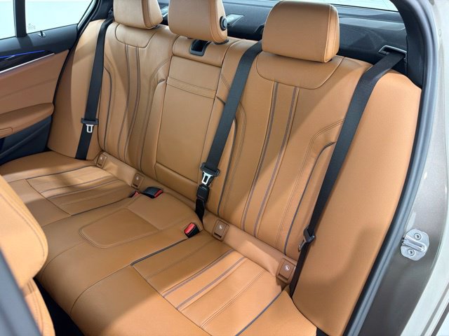 Used 2019 BMW 530i xDrive w/ Convenience Package AWD/4WD image 16
