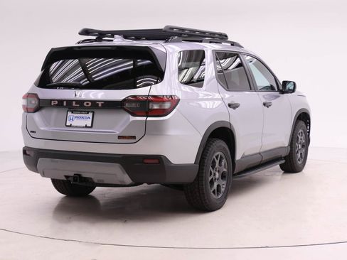 New 2026 Honda Pilot TrailSport image 2