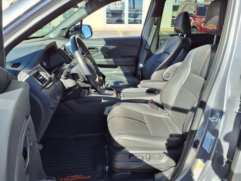 Certified 2022 Honda Pilot TrailSport image 4