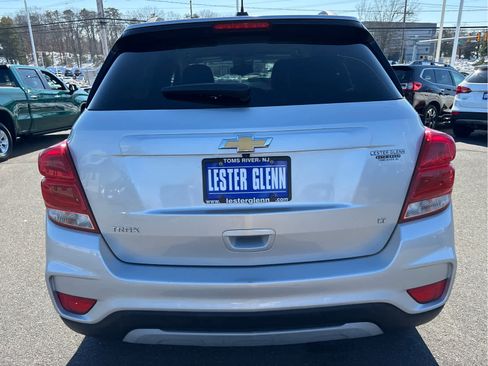 Used 2018 Chevrolet Trax LT w/ LT Convenience Package image 34