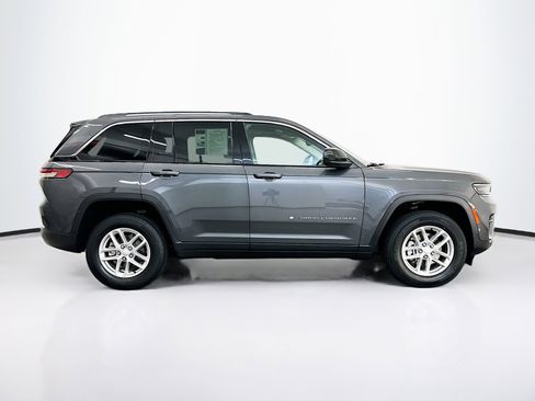 Used 2023 Jeep Grand Cherokee Laredo X AWD/4WD image 10