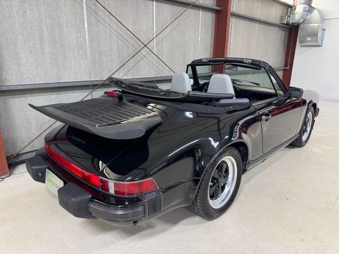 Used 1987 Porsche 911 Carrera RWD image 36
