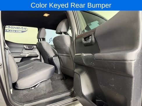 Used 2019 Toyota Tacoma TRD Sport image 18