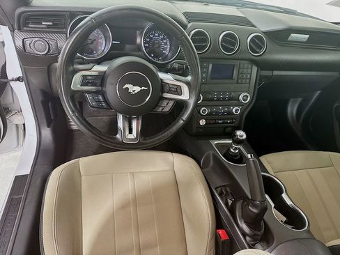 Used 2022 Ford Mustang Coupe RWD image 21