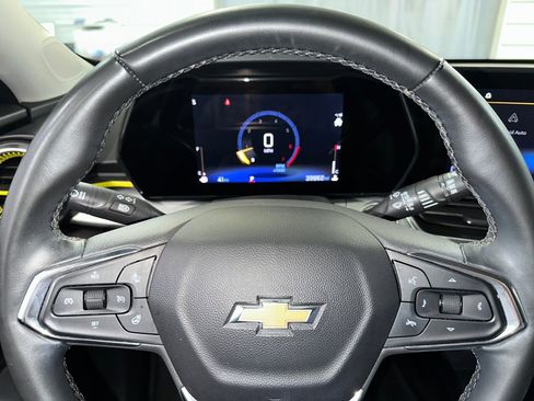 Certified 2024 Chevrolet Trax LT w/ Driver Confidence Package image 8