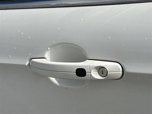 Used 2015 Ford Escape Titanium w/ Equipment Group 301A image 33