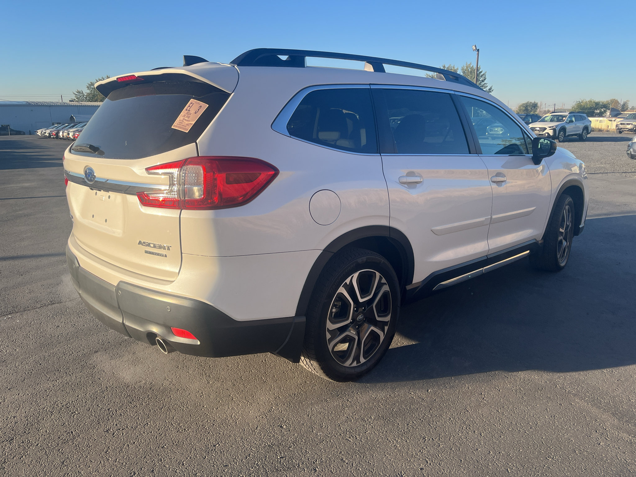 Used 2024 Subaru Ascent Limited w/ Technology Package AWD/4WD image 4