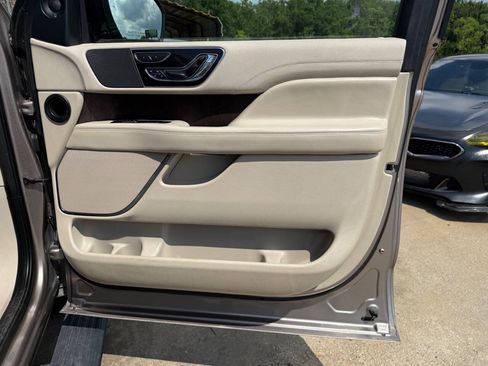 Used 2020 Lincoln Navigator Reserve w/ Equipment Group 201A Reserve RWD image 30