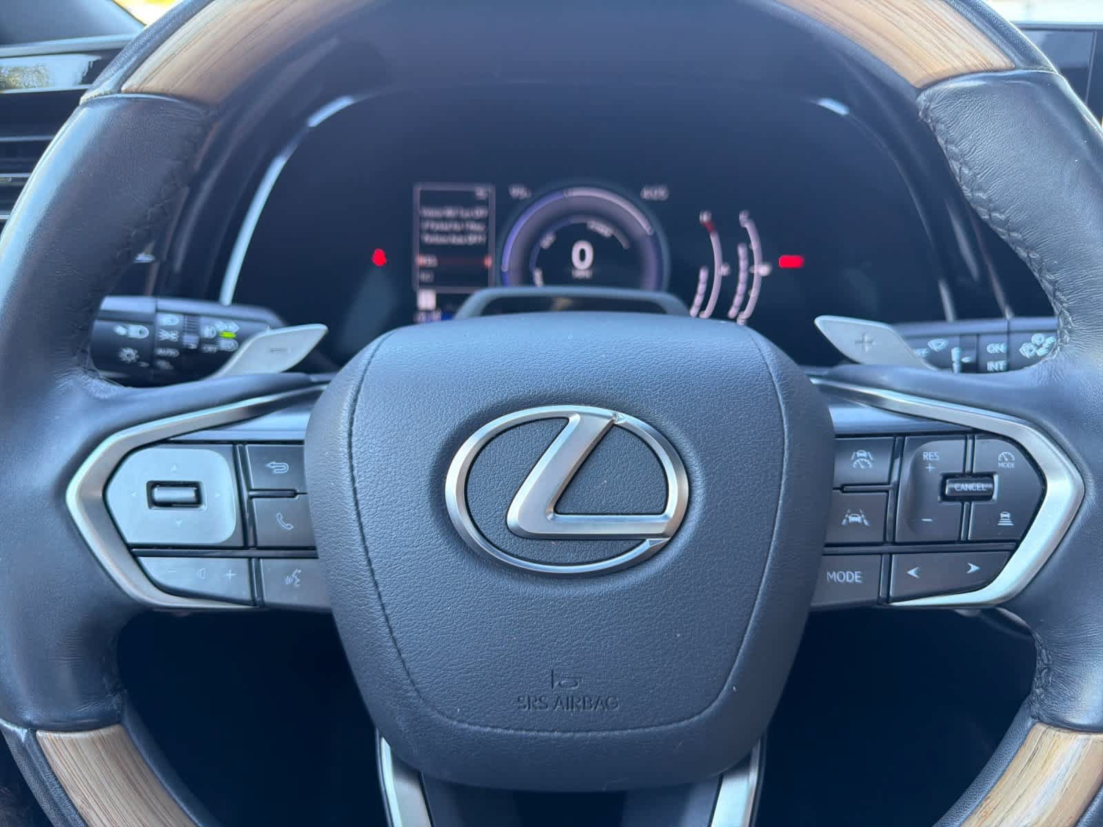 Used 2023 Lexus RX 350h w/ Cold Area Package AWD/4WD image 24