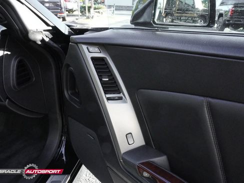 Used 2005 Cadillac XLR image 23