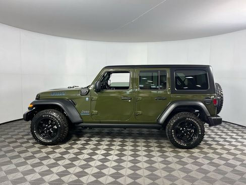 Used 2023 Jeep Wrangler Unlimited w/ Cold Weather Group image 8