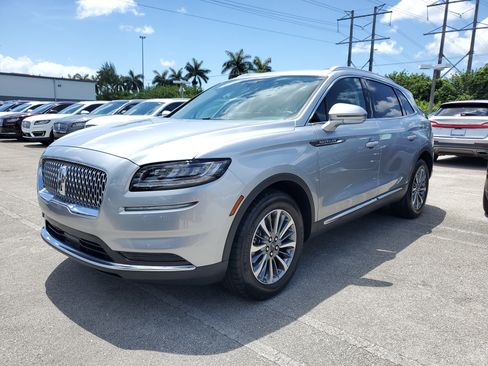 Certified 2023 Lincoln Nautilus AWD image 3