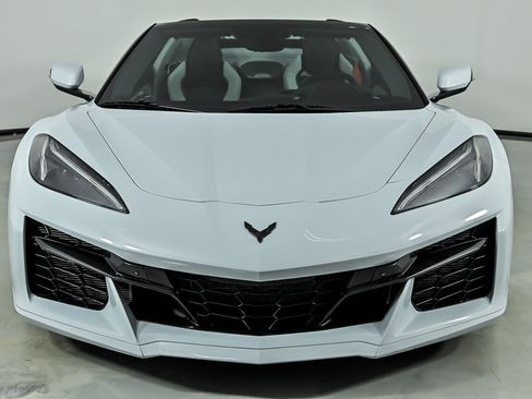 Used 2023 Chevrolet Corvette Z06 w/ Stealth Interior Trim Package RWD image 5
