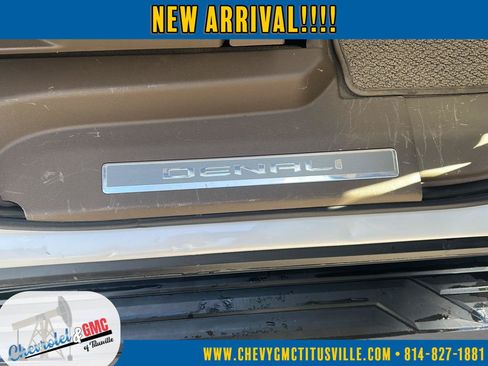 Used 2021 GMC Yukon XL Denali AWD/4WD image 52