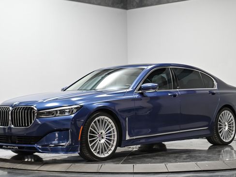 Used 2022 BMW ALPINA B7 xDrive w/ Luxury Rear Seating Package image 2