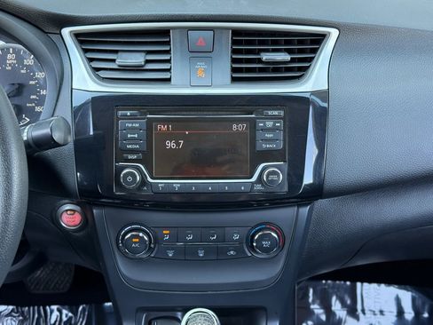 Used 2016 Nissan Sentra SV image 19