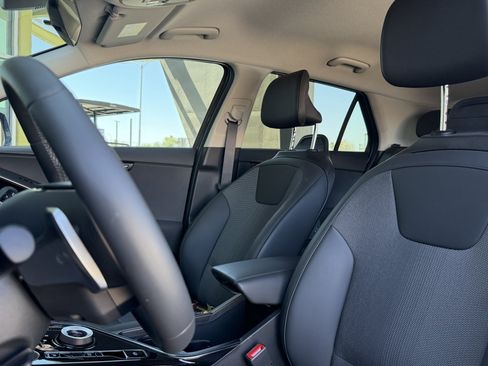 Used 2025 Kia Niro Wind FWD image 31