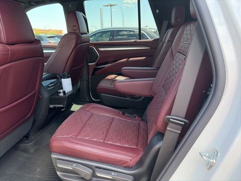 Used 2025 Cadillac Escalade Sport w/ LPO, Floor Liner Package AWD/4WD image 9