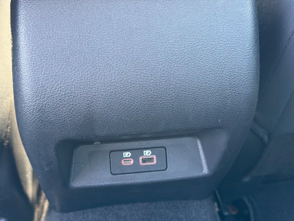Used 2025 Nissan Altima 2.5 SV FWD image 9