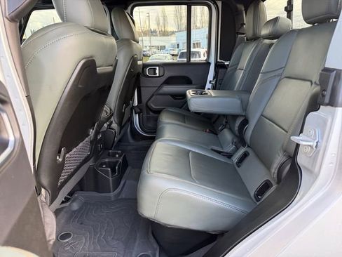 Used 2024 Jeep Gladiator Mojave image 28