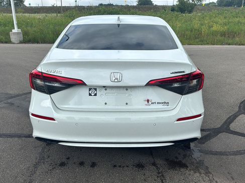 Used 2024 Honda Civic Touring image 4