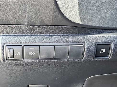 Used 2024 Toyota Corolla LE FWD image 22