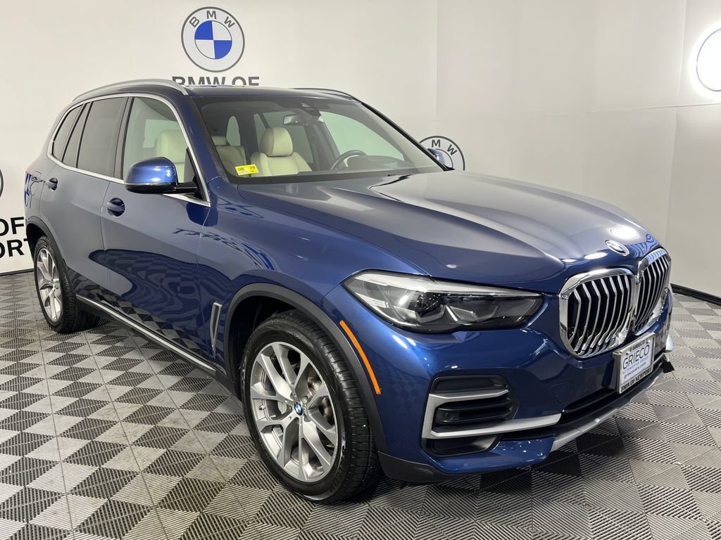 Used 2022 BMW X5 xDrive40i w/ Premium Package AWD/4WD image 1