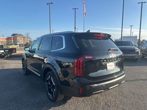 Used 2024 Kia Telluride S FWD image 5